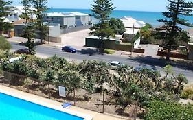 Casa Luna Beachside Apartment